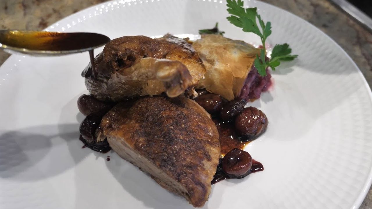 Kochen mit Alex - Gebratene Ente mit Rotkrautstrudel