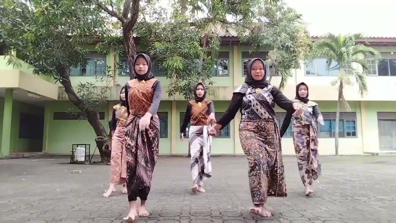 TARI MANUK DADALI KELAS X-TJKT2