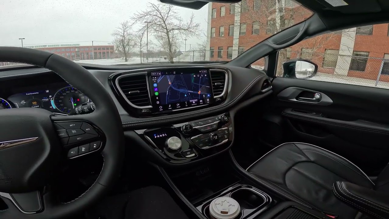 Обзор от первого лица &mdash; Chrysler Pacifica Limited FWD 2025 года (Стоит ли своих денег?) #4k