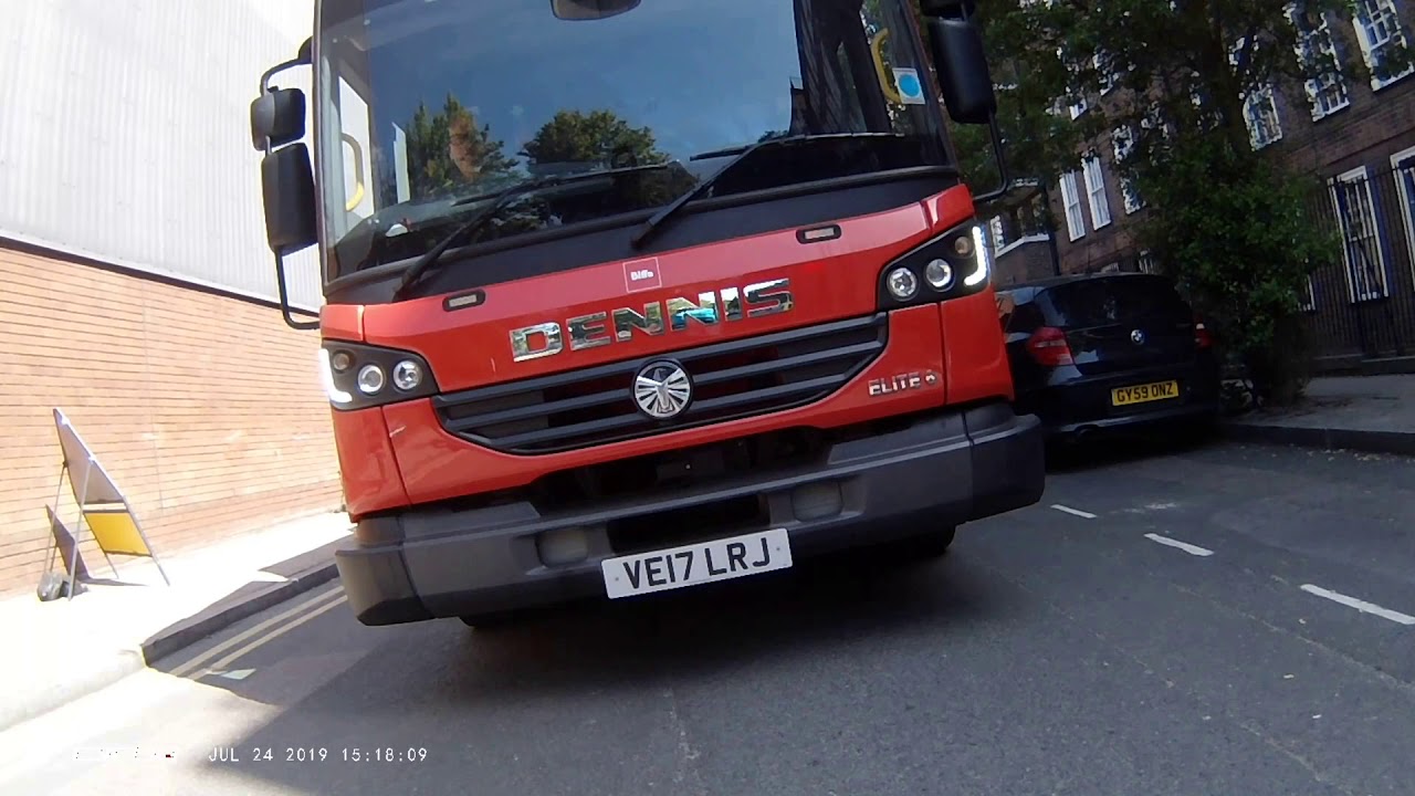 VE17LRJ -  Biffa Lunatic Overtake at Junction - Met Clerical Error