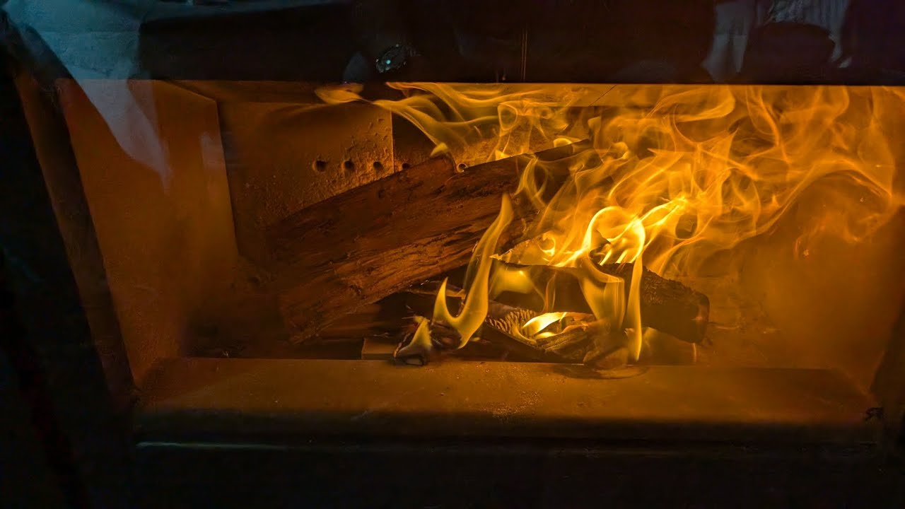 chimenea de leña limpieza mantenimiento encendido y disfrute personal