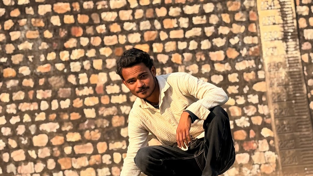 Hum kese kam karte hai. 