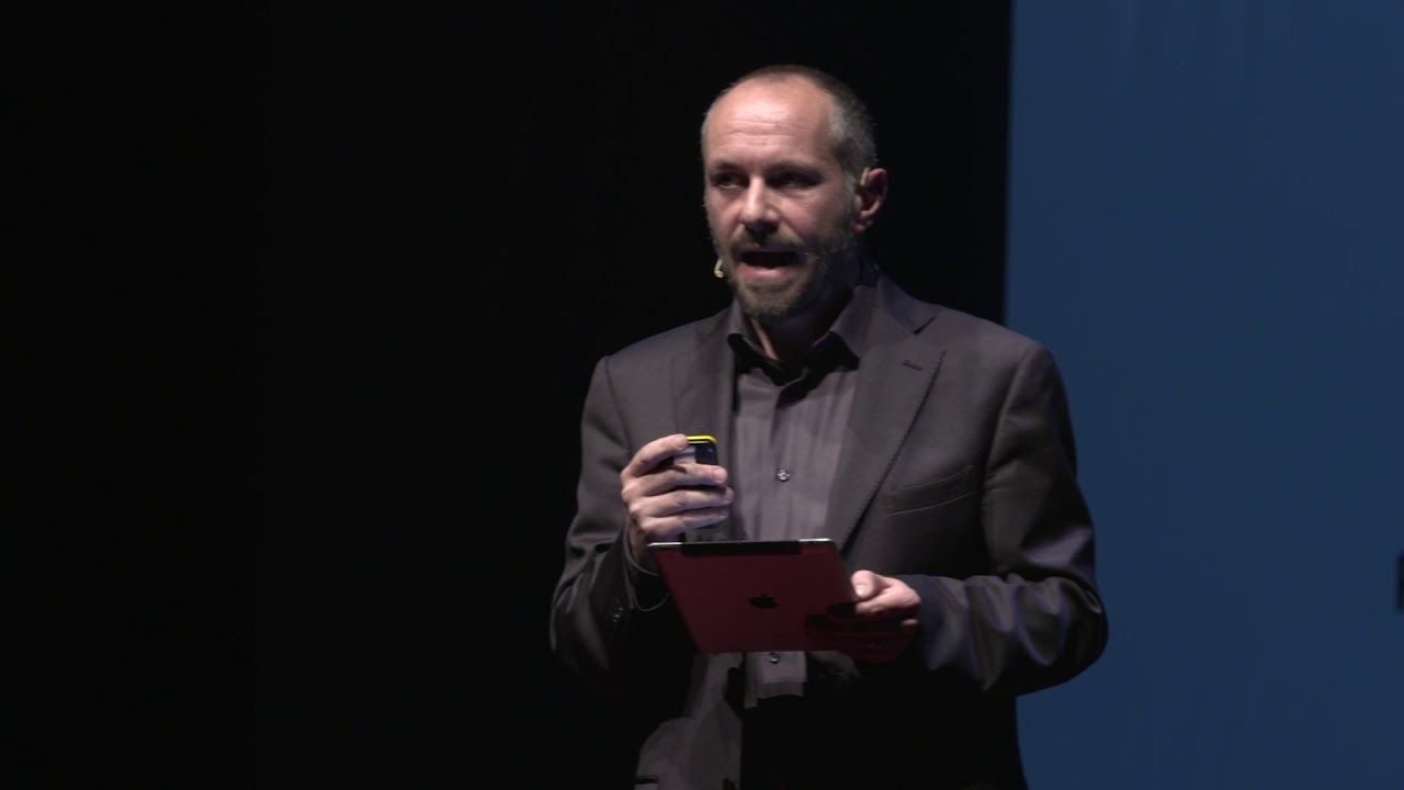 BIBLIOTECHE PUBBLICHE: SPAZI DI LIBERTA&rsquo; | Marco Muscogiuri | TEDxReggioEmilia
