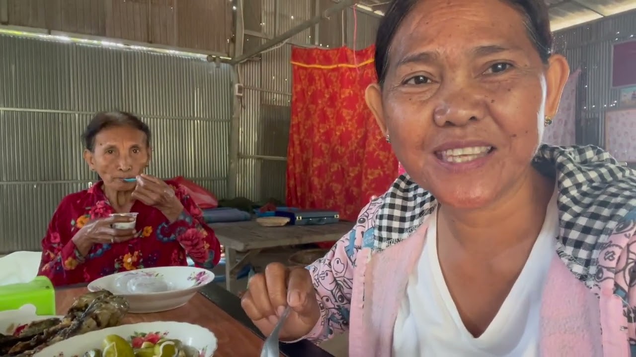 Today, we are on the way to Wat Bai Dom Rom