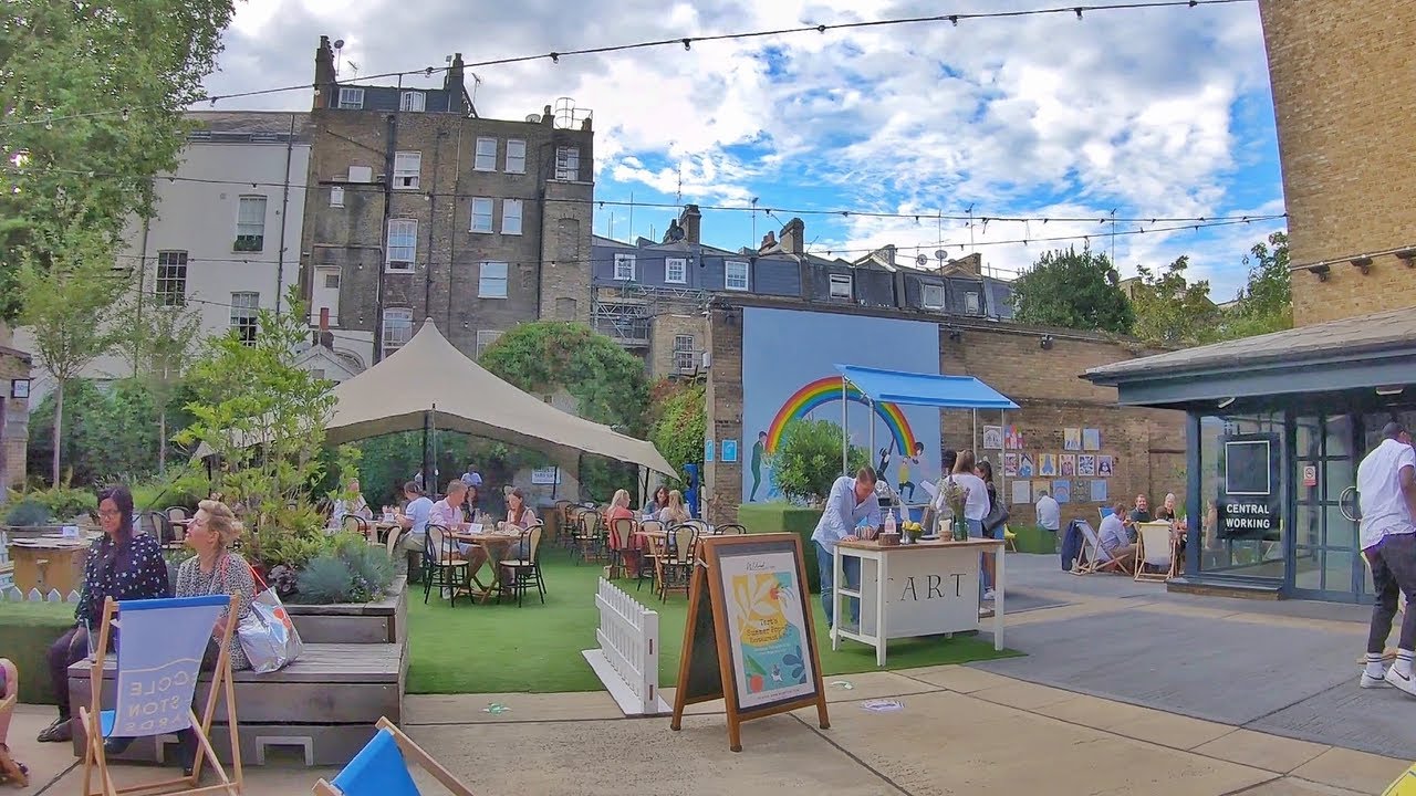 4K London Evening Walk - Belgravia / Victoria to Belgrave Square (August 2020)