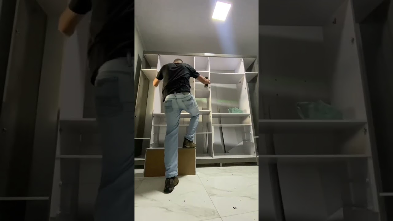Como desmontar um guarda roupa?
