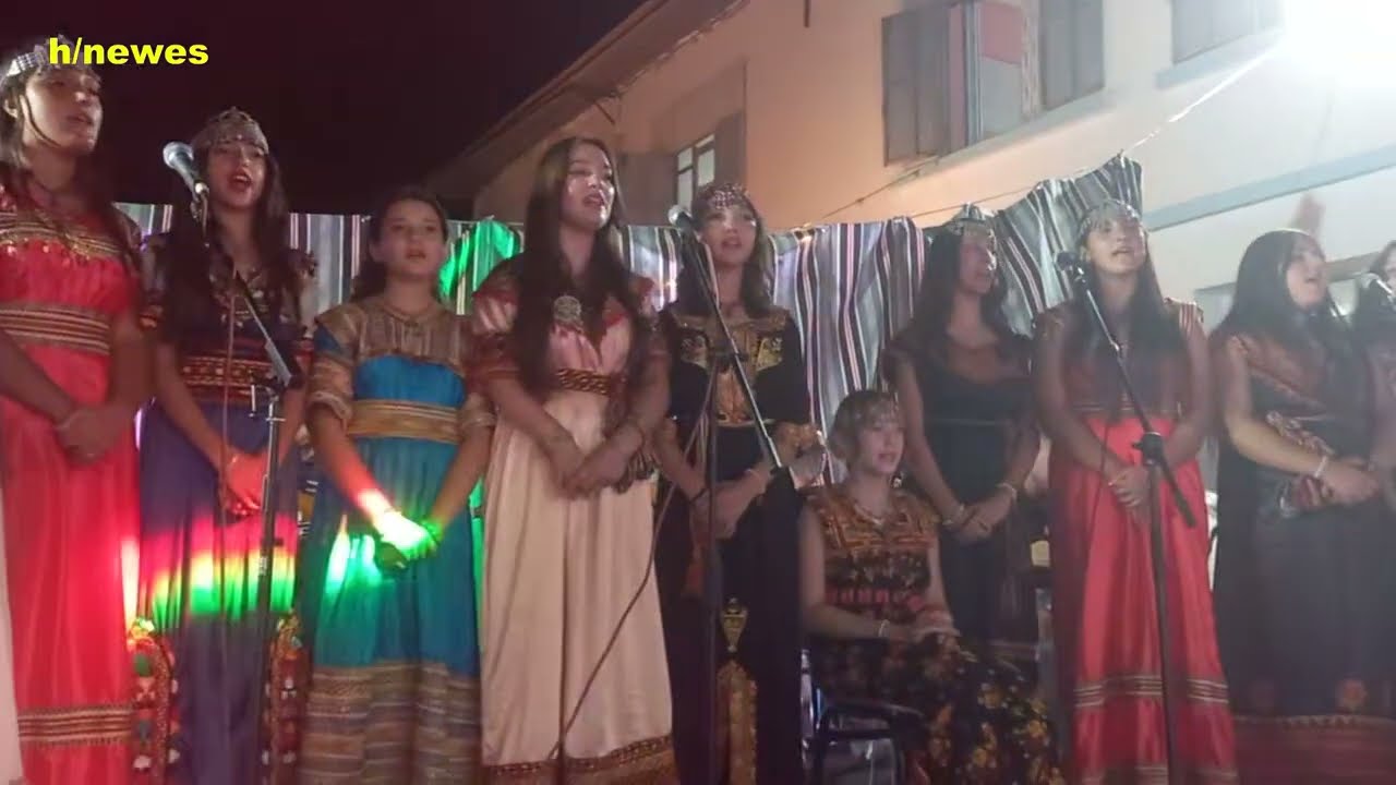 Une Belle Chanson Kabyle " Naqus " , Chorale Du Village  Tagumount Azouz "Ath Douala" à Tizi Ouzou