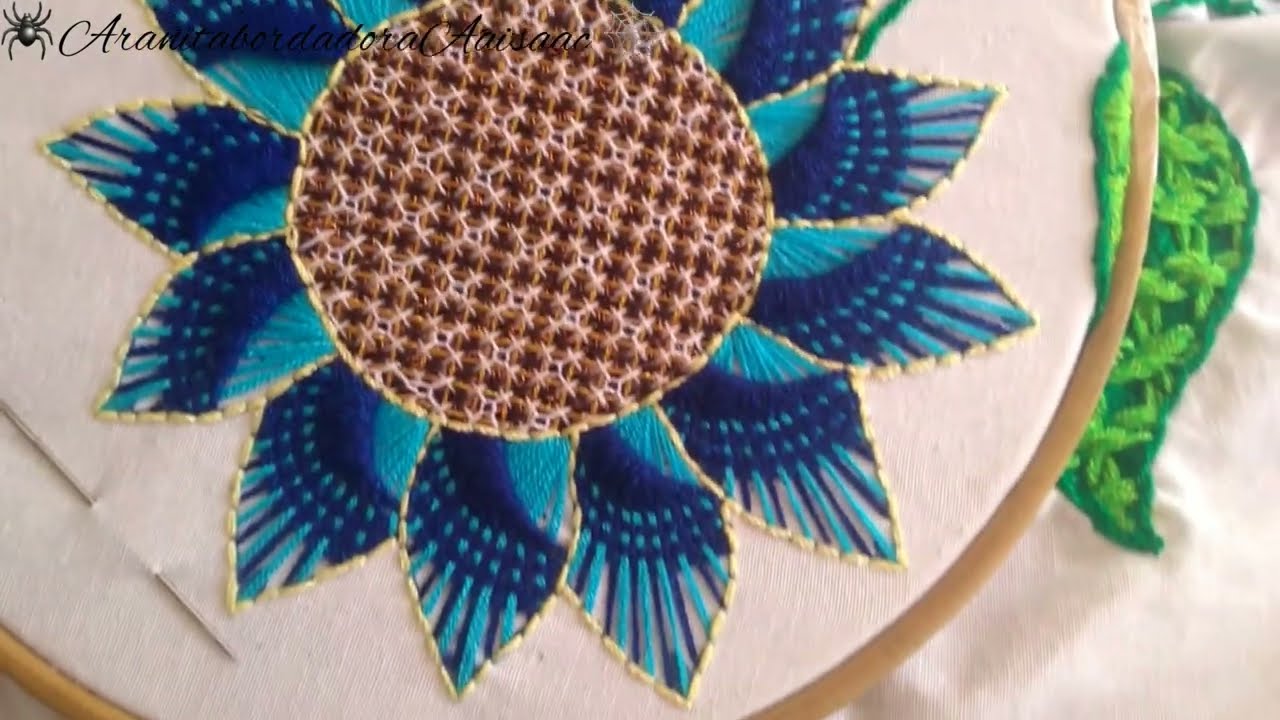 ¡👀Mira esta PUNTADA NUEVA de BORDADO Para Pétalos y Hojas grandes o mediana! Bordados faciles