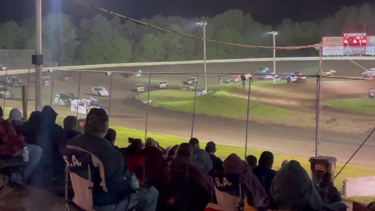 Joe Chisholm wins shootout in B-Mods at MTS