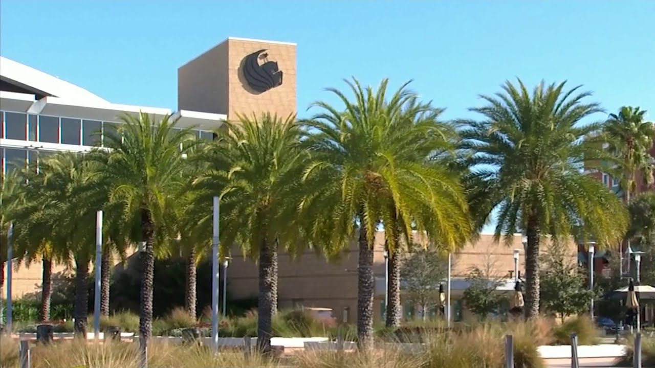 UCF students return to campus for spring semester during COVID-19 pandemic