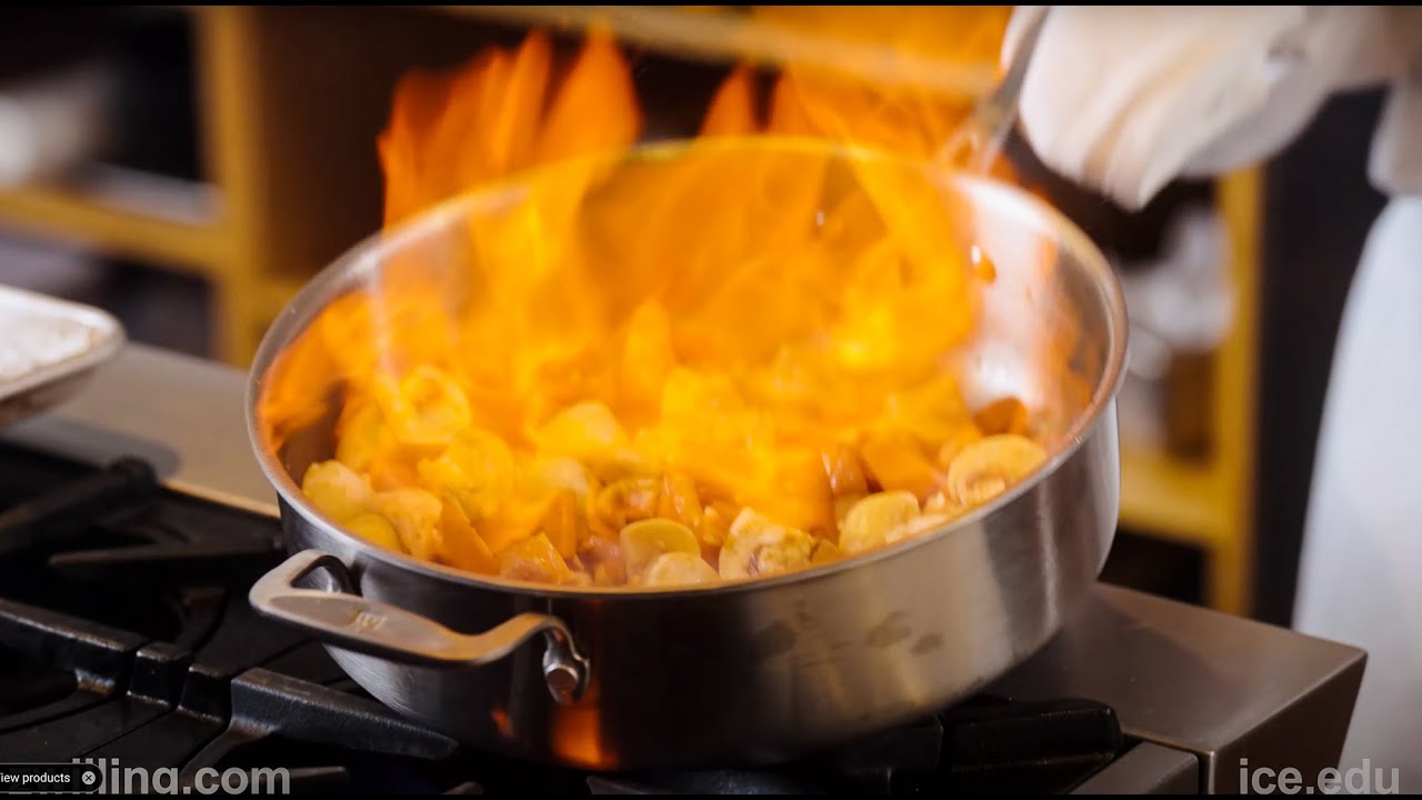 Cooking Chicken: Choosing Between Sloped and Straight-Sided Pans