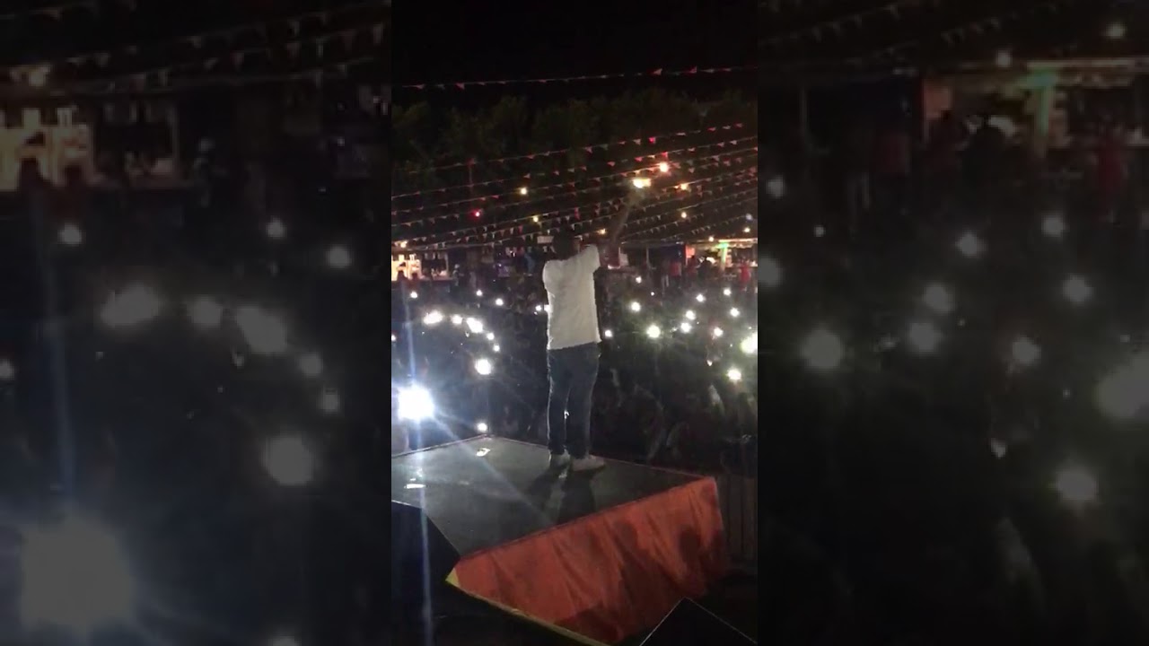 Jougo Preforming Flash Lights With Kylo