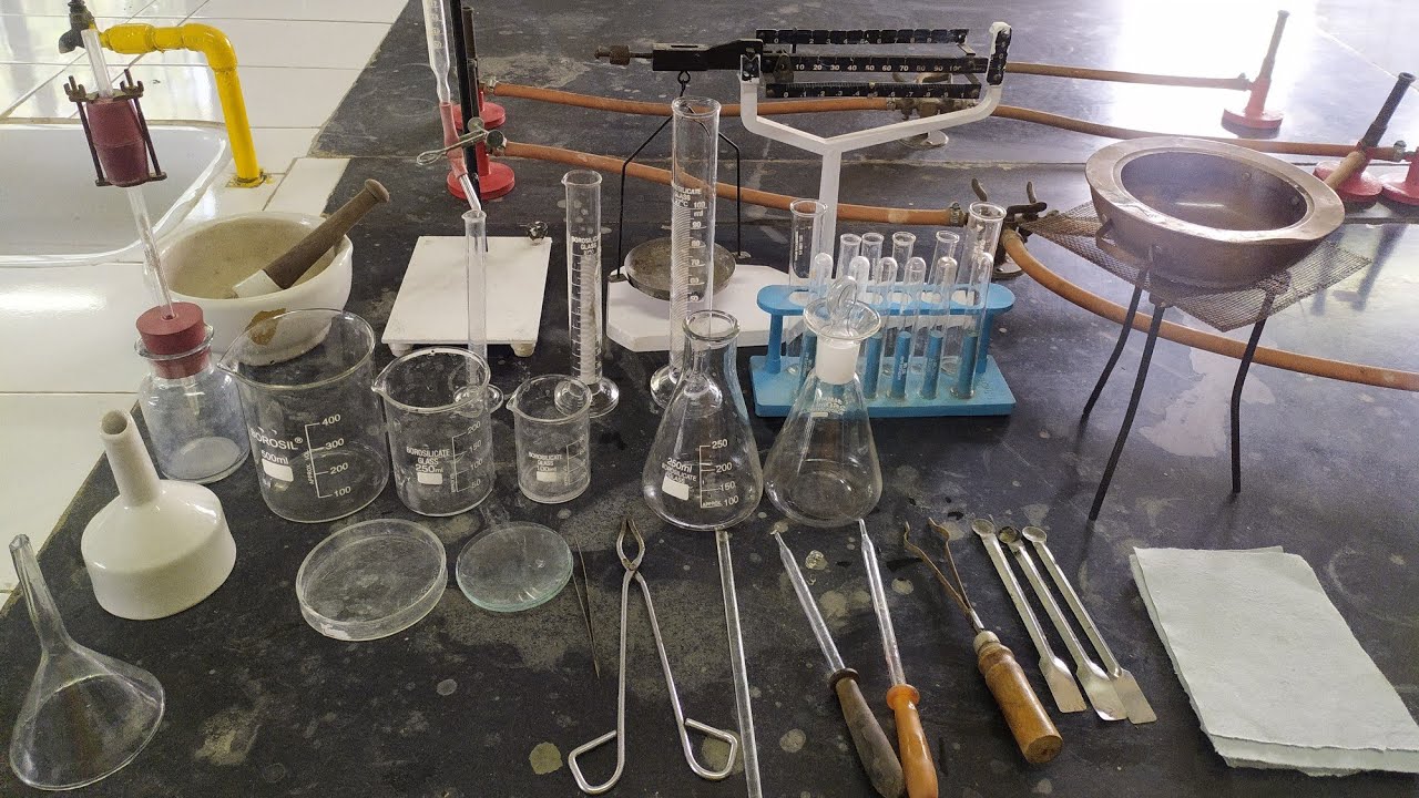 Weighing Balance & Glasswares