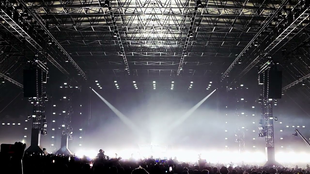 Anyma closing creamfields 2025 APEX 