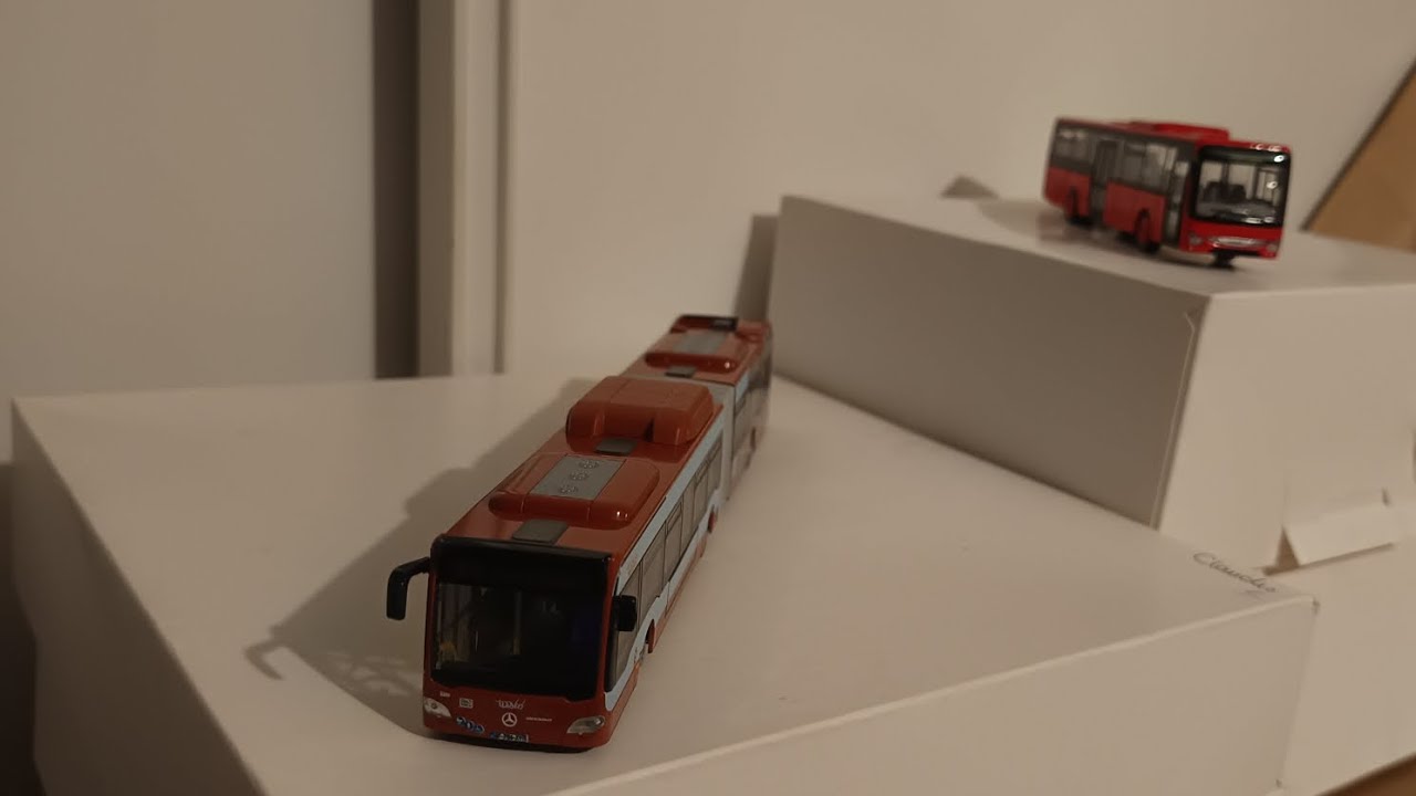 PRÉSENTATION DE MA COLLECTION DE BUS TISSÉO🚍A L'ÉCHELLE 1/87 ÈME  CITARO GC2 NGT ET 2 IVECO + 1 BUS 