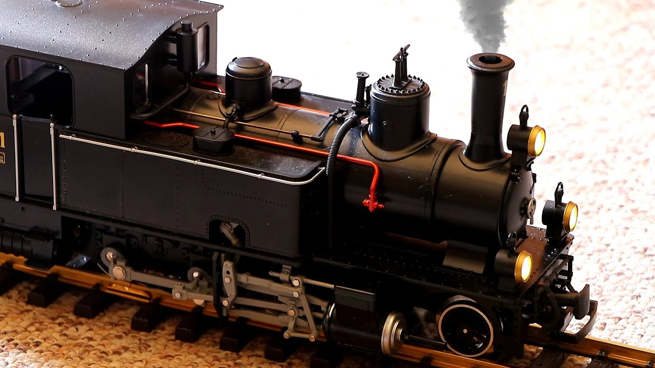 Large Model Train With Realistic Smoke & Sound