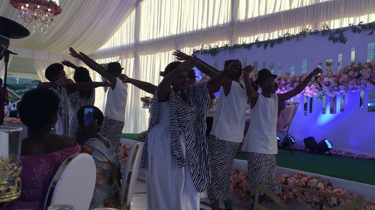 ANKOLE CULTURAL DANCE AMAJUGO GA IGONGO 2