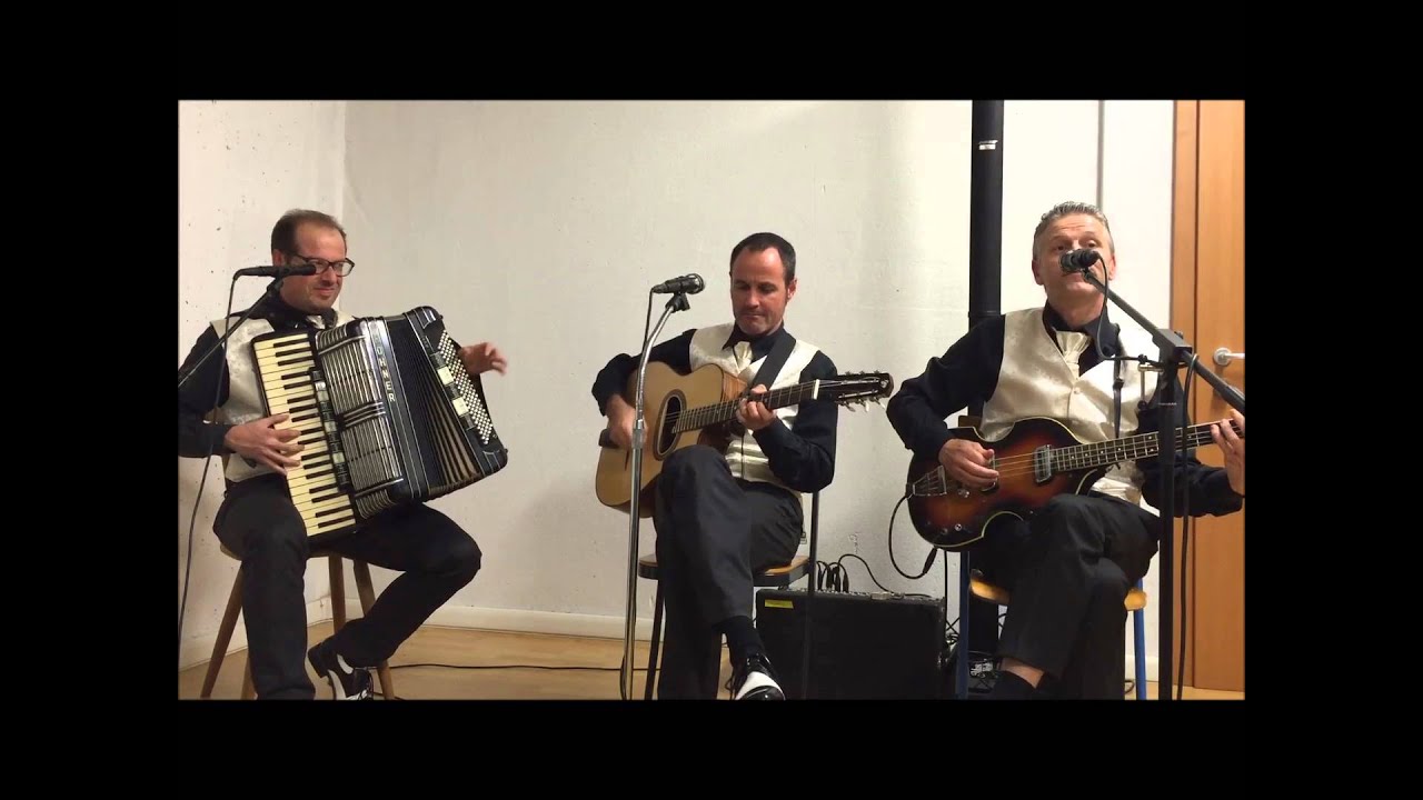 Hoch auf den Bergeshöh`n, (V.S.Avsenik) gespielt von TriOlé