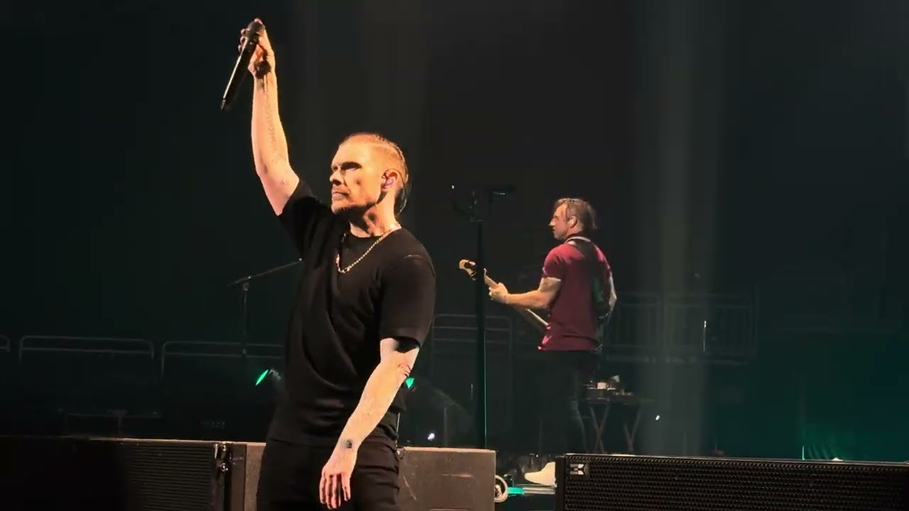 Shinedown - RIP Ozzy Osborne tribute and simple man perform live in Milwaukee, Wisconsin ￼