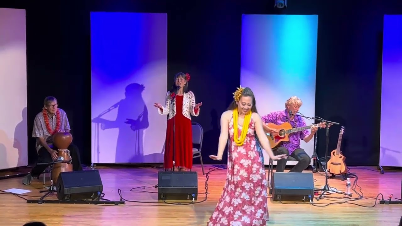 Mele Kalikimaka with Hula