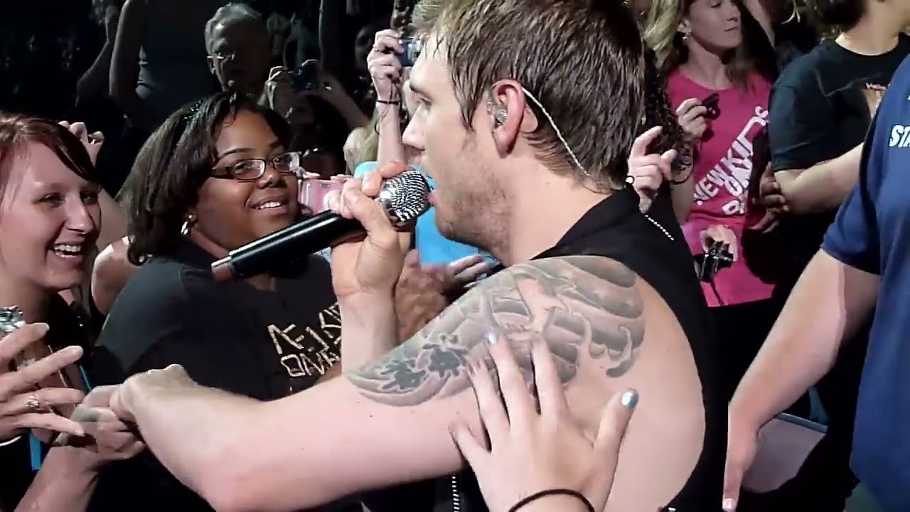 Backstreet Boys - Shape Of My Heart - Live at the Izod Center in New Jersey on 6/12/11