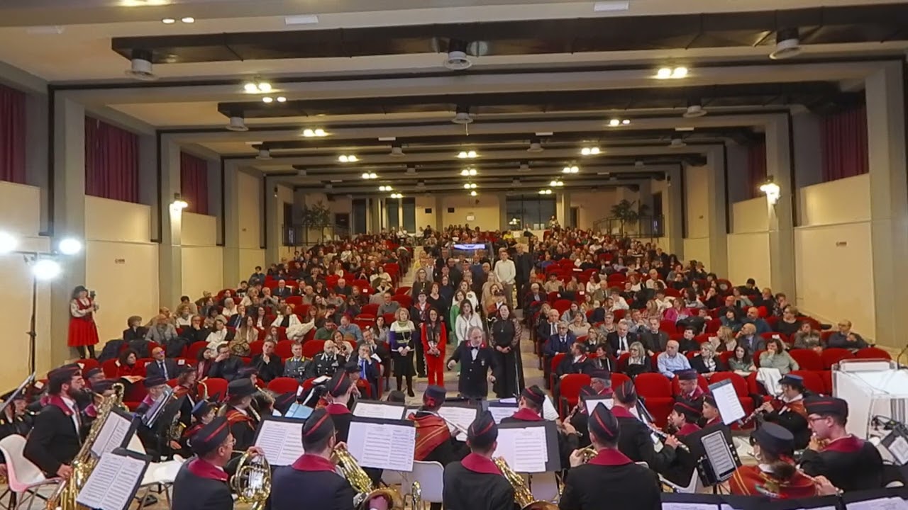 Giuseppe Verdi_O Signore dal tetto natio_Banda Anps di Enna_Coro degli Erei (flash mob)