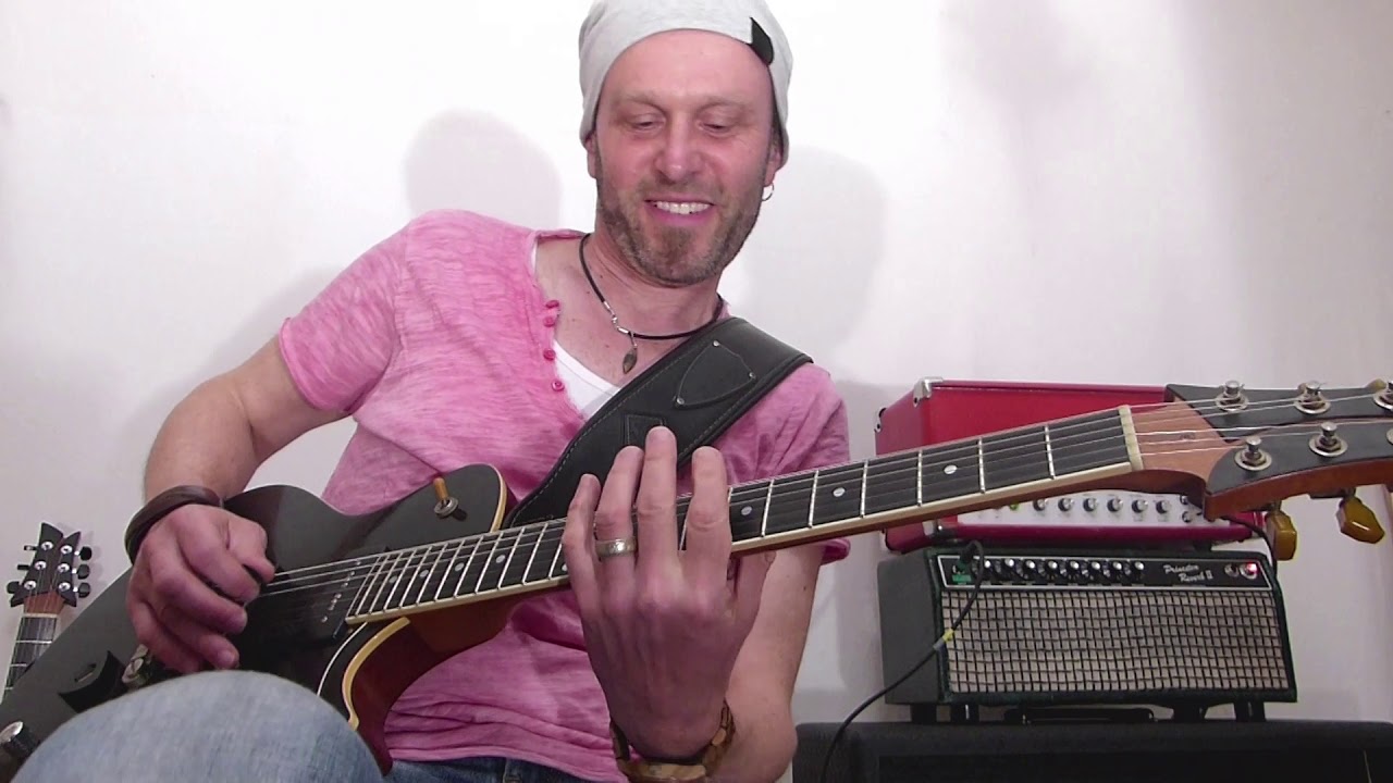 Frank Hartung Guitars - Junico. Just playing four short tracks