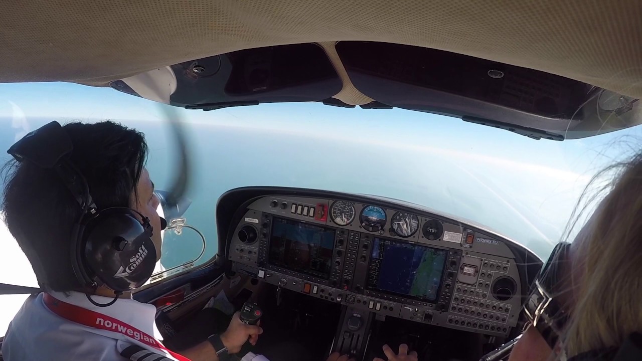 DA-42 Maneuvers   (Phoenix East Aviation) Daytona Beach, Florida