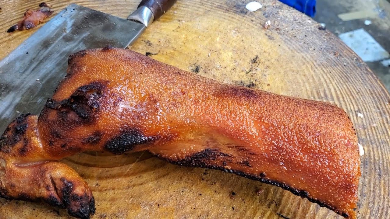 蜀中無大將 廖化作先鋒! 無尺可用唯有用把刀黎度長度,斬分#燒乳豬 爆汁#燒鵝 熱食勝三分,香港美食HongKongFood  Yummy Roasted Suckling Pig,Goose#新強記
