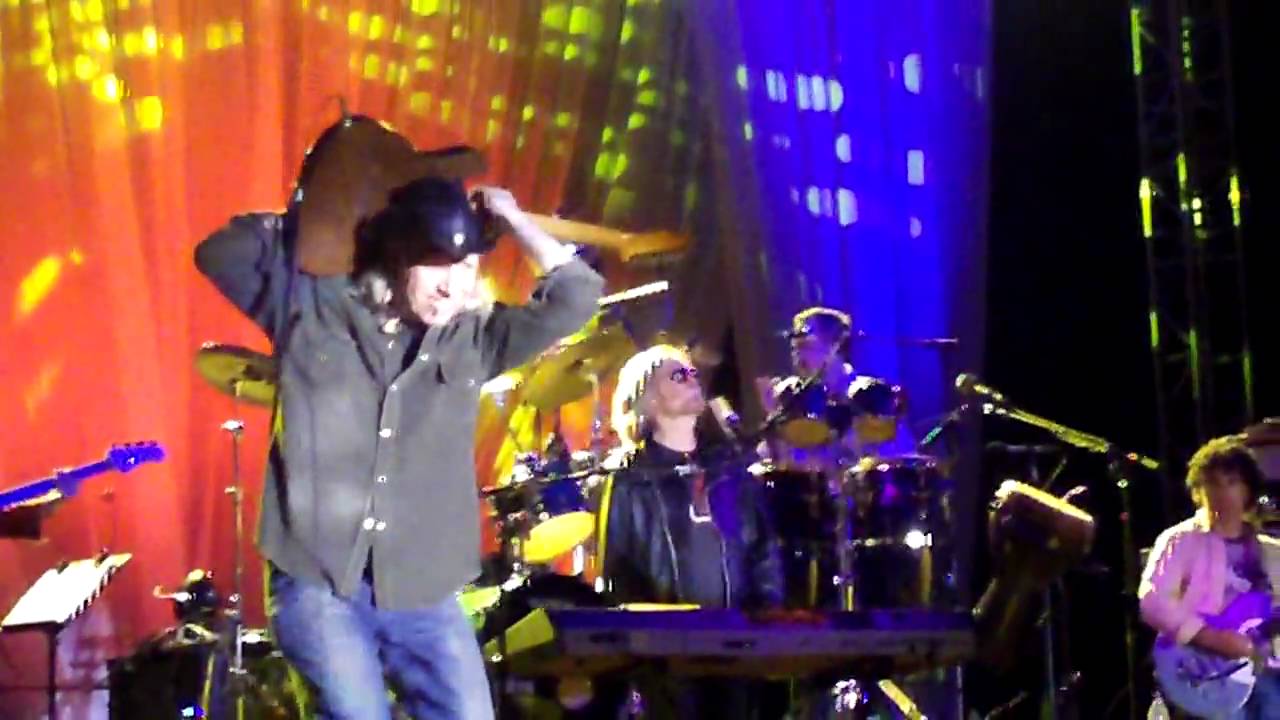 Hall and Oates guitarist, Tom 