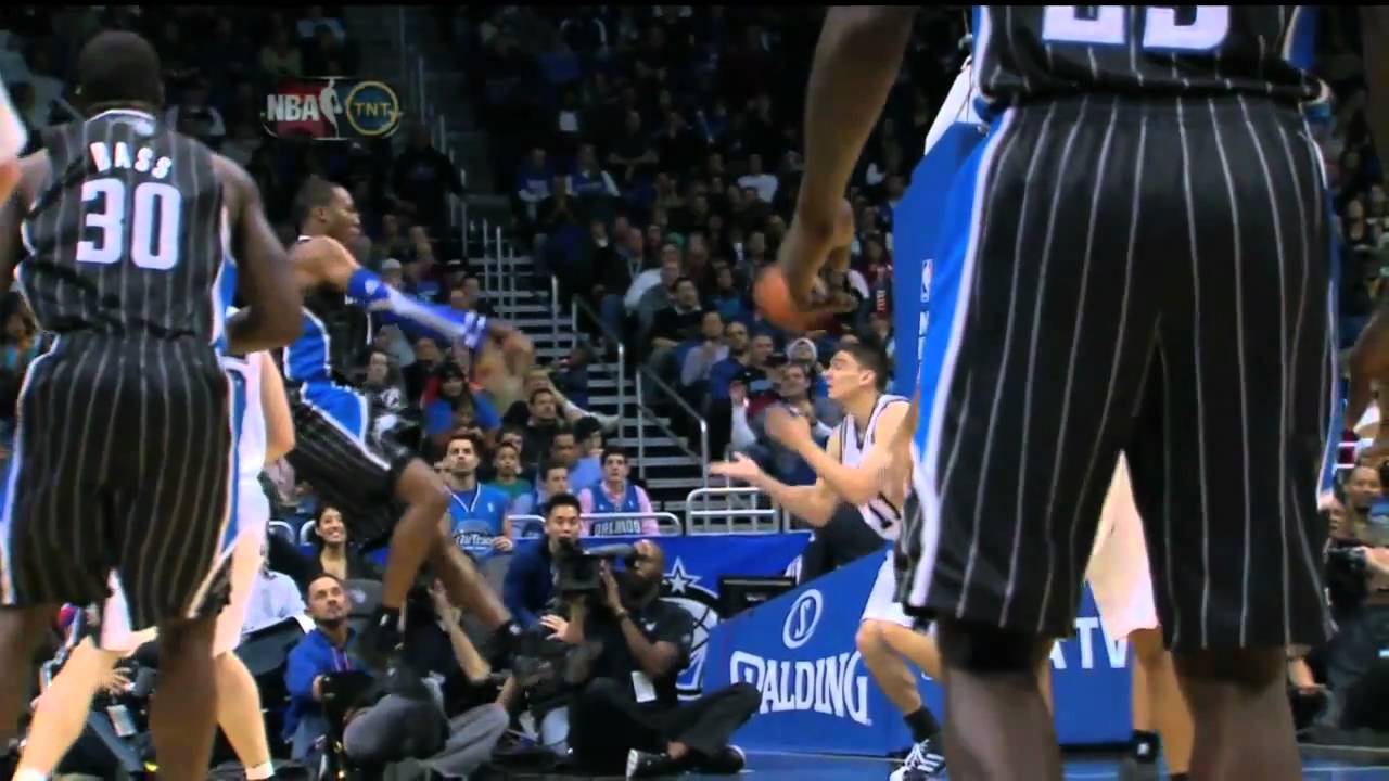 Dwight Howard abuses Chris Quinn