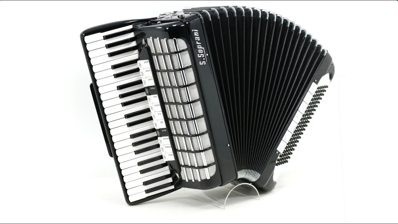 Certified Pre-owned Accordion: S. Soprani (19 1/2