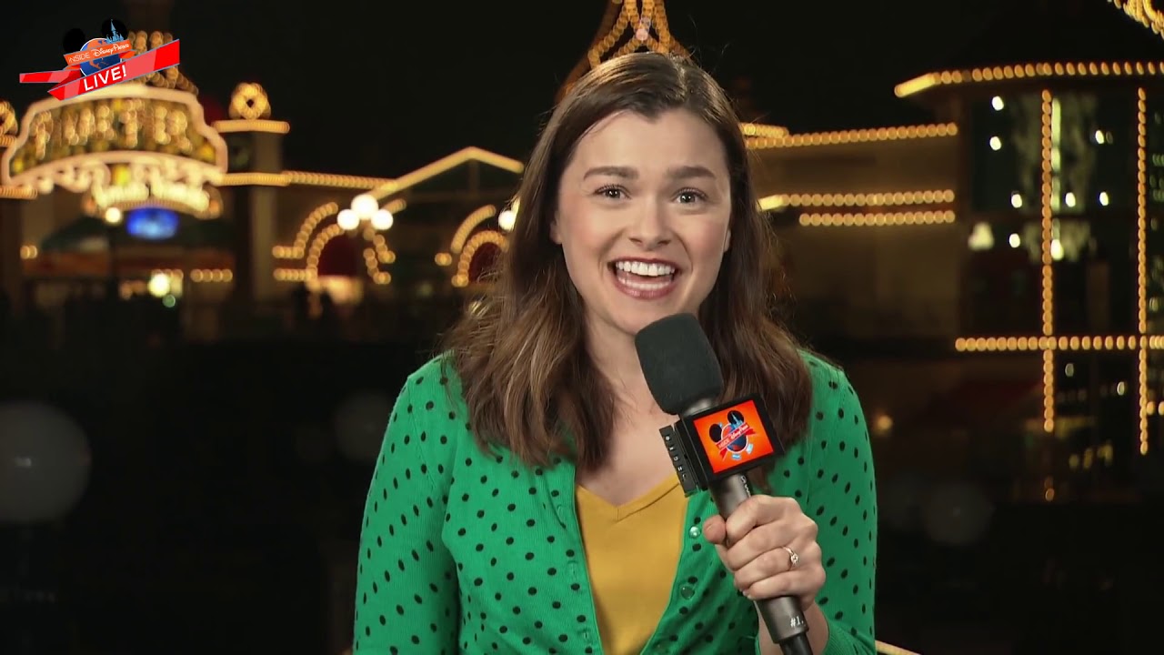 #DisneyParksLIVE Парад «Раскрась ночь»