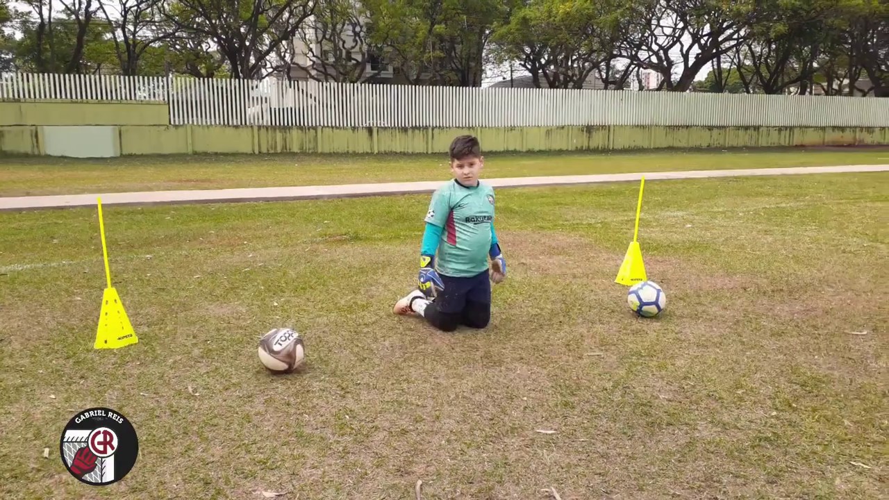 GR Goleiros - treino de iniciação ao giro.