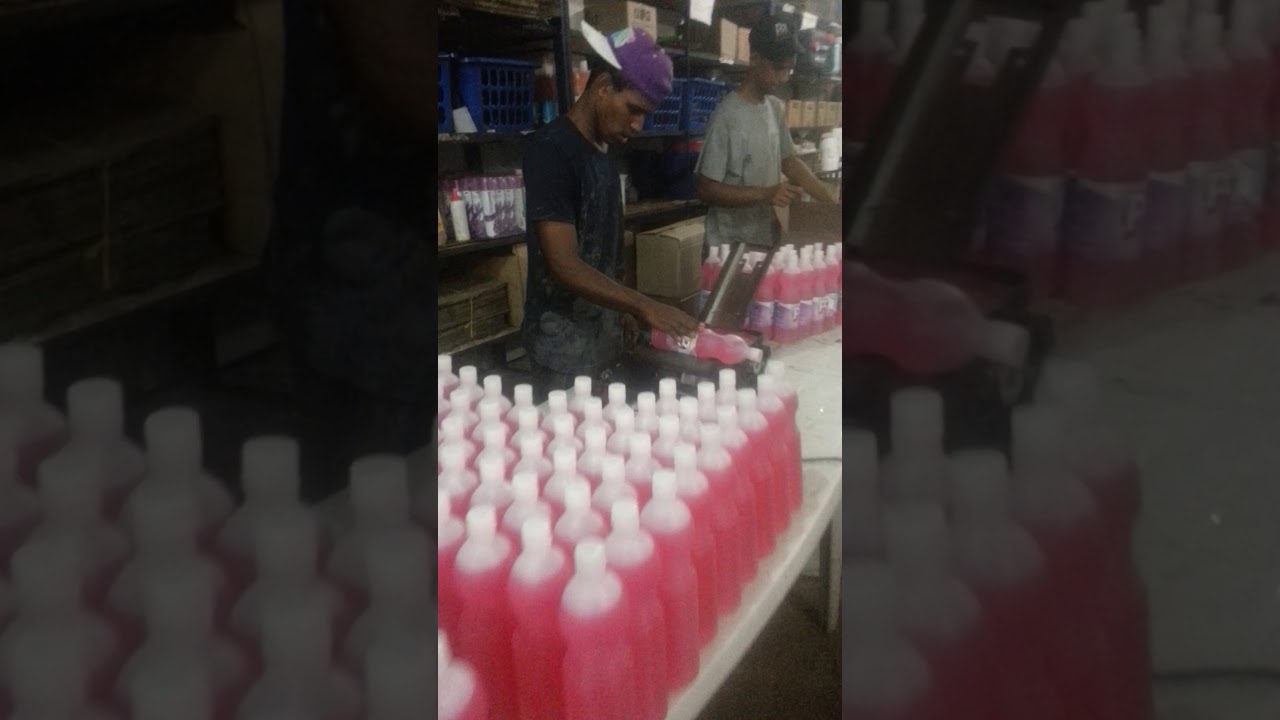 Máquina llenadora productos de limpieza