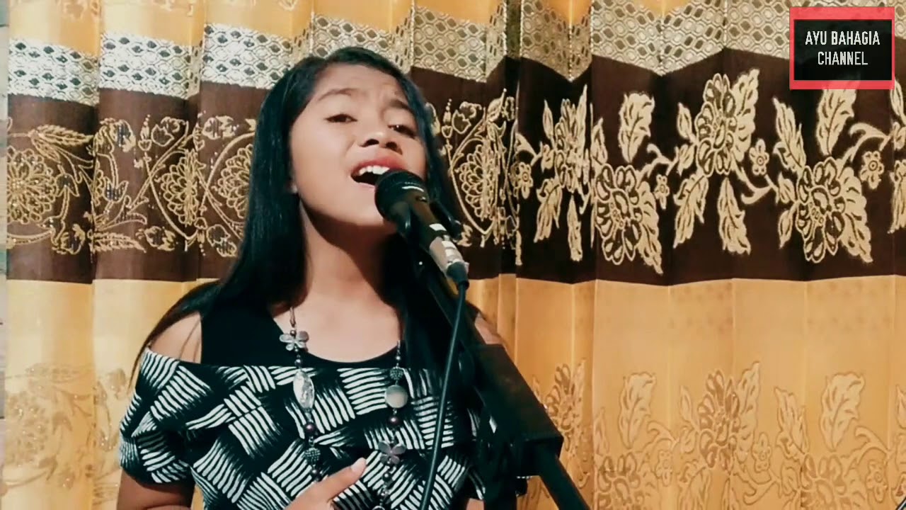Lagu manggarai - Tombo Nipi- cover Ayu Bahagia - musik by Tono
