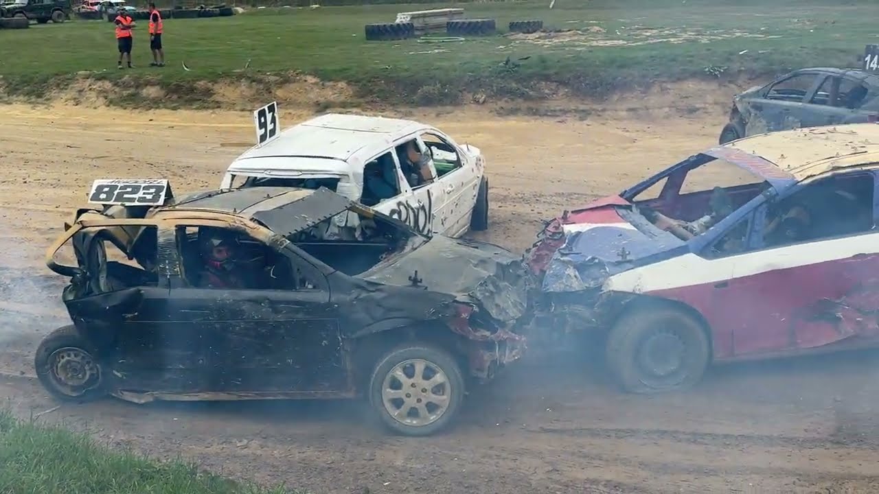 Bangers final into DD smallfields raceway 7/9/25