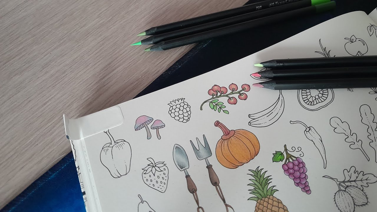 Black soft (Faber castell) colored pencils/ pastelková abeceda
