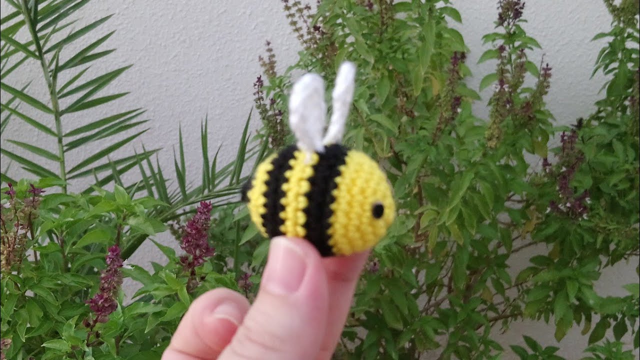 نحله كروشية صغيره 🐝 /اميجرومي سهل للمبتدئين Crochet bee