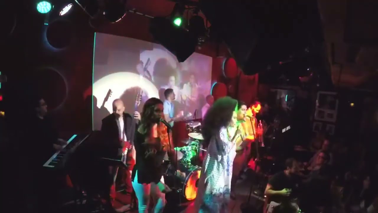 Yorgis plays with Aymee Nuviola at Hoy Como Ayer  El Tumbao 2016