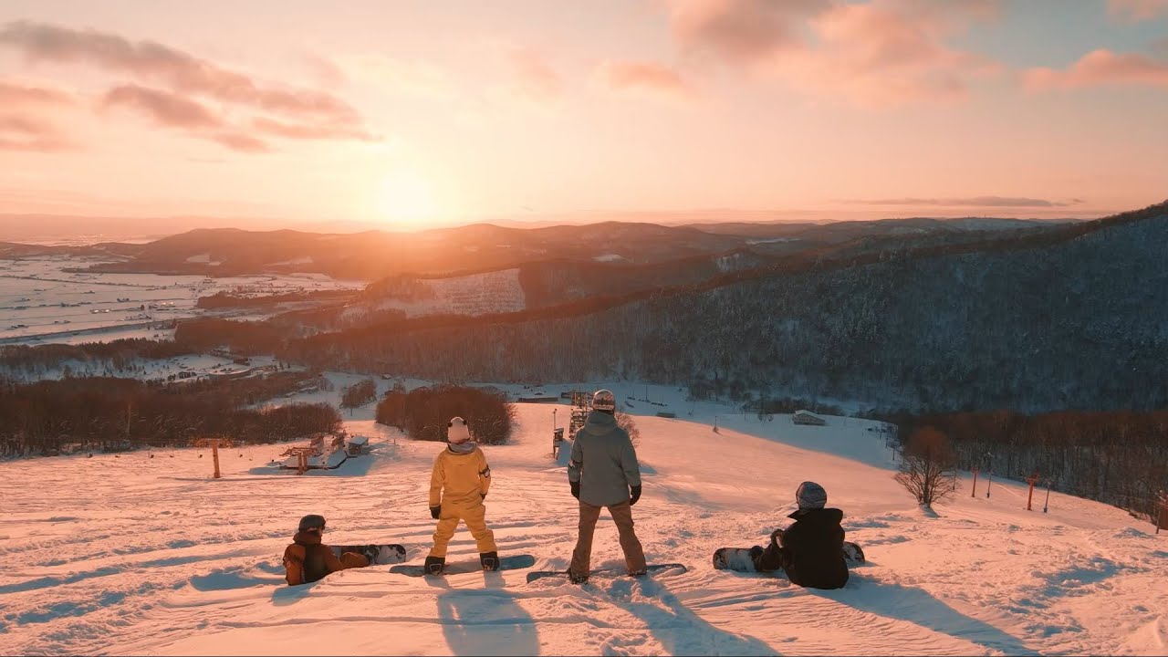Hokkaido snowboard road trip - Episode 2 - Asahikawa Pippu ski resort and drive to Furano