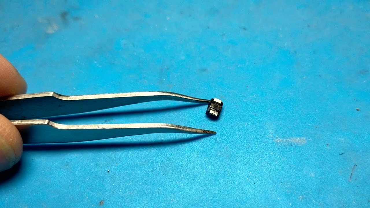 Чому не варто використовувати смарт-USB роз'єми зарядних станцій для зарядки антен Alientech, Mavka