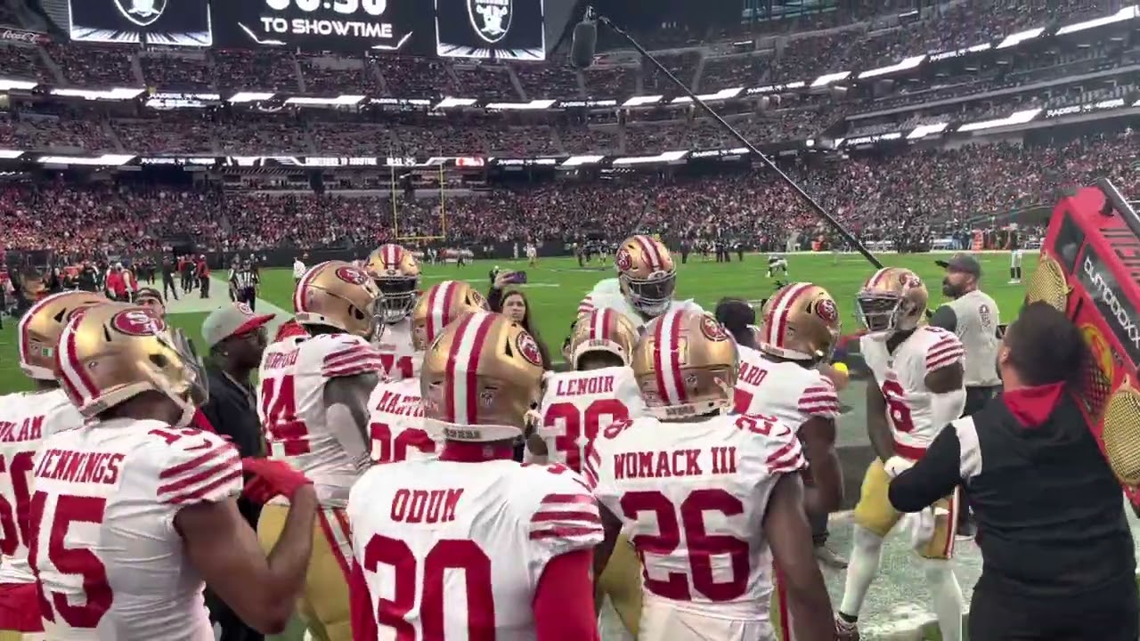 49ers’ WILD boxing entrance vs Raiders