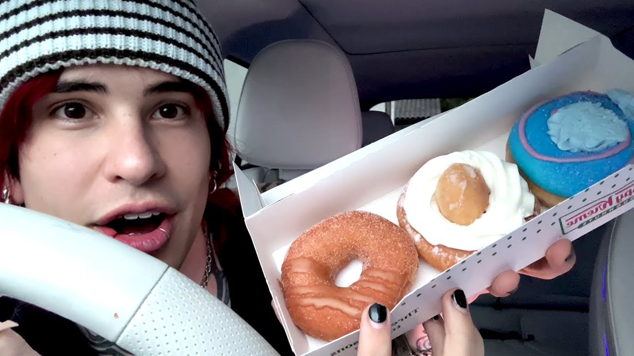 Осенняя ярмарка пончиков Krispy Kreme (полная трансляция)
