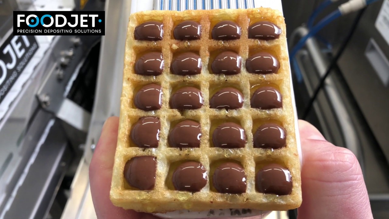 Delicious waffles filled both with chocolate and marmalade - FoodJet