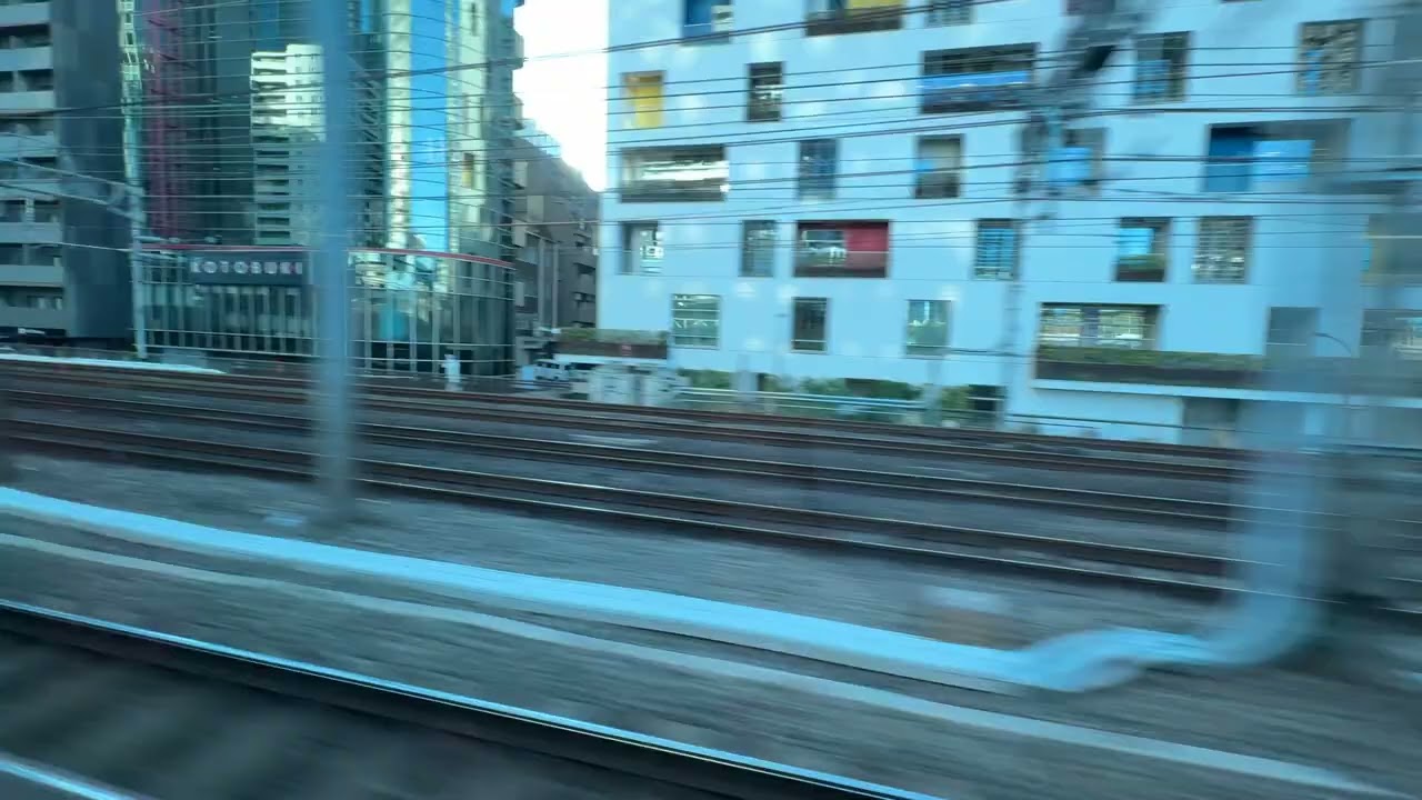上野東京ラインが遅延がでてた､通常のスピードで走る。　