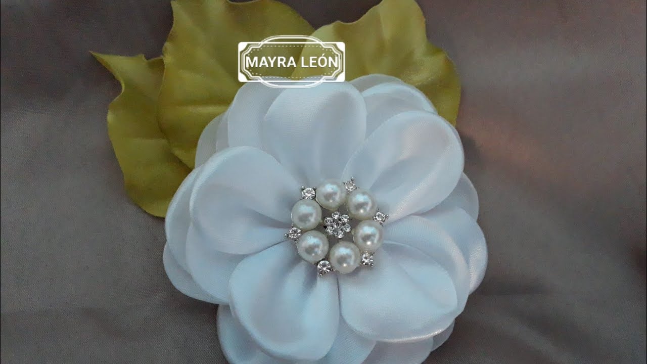 FLOR SENCILLITA CON HOJAS PINTADAS PINTURAS ACRILEX,Mayra Leon