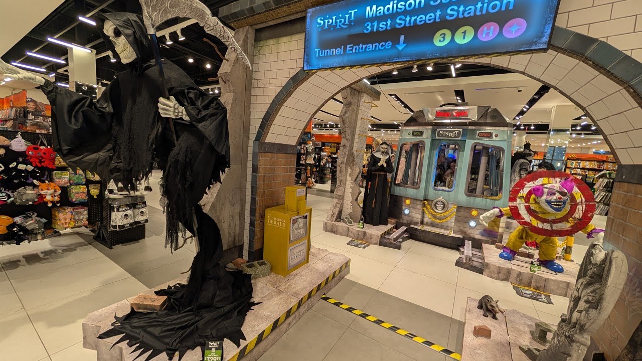Spirit Halloween Store 2025 Decorations & Animatronics