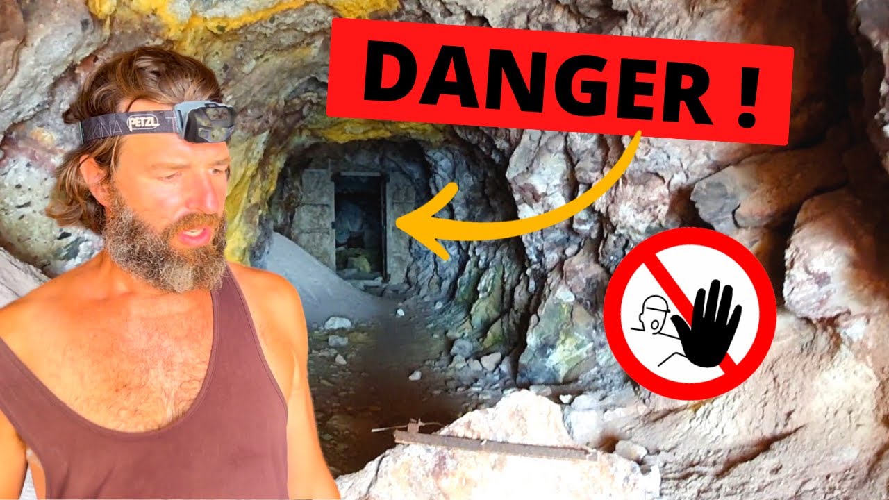 ⚠️ SEUL dans une  MINE ABANDONNÉE à Milos [Grèce à vélo]