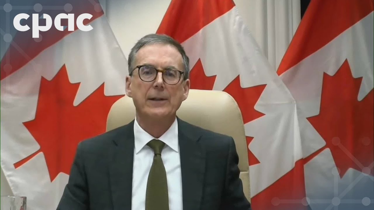 Bank of Canada governor Tiff Macklem gives a speech in Mexico City – February 6, 2025